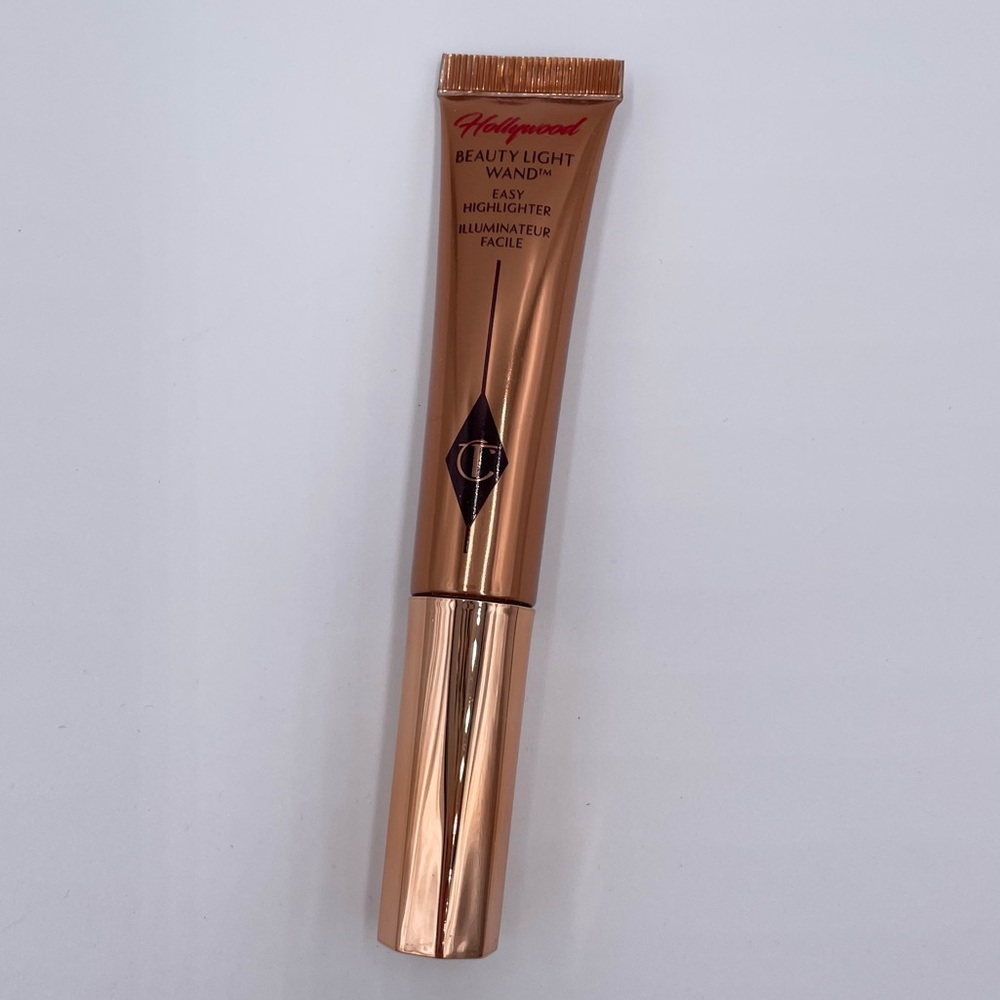 NEW Charlotte Tilbury Beauty Light Wand Easy Highlighter in Spotlight Rose Gold - Picture 3 of 6